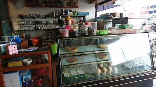 Maxims Snack Shoppe 1 Maxims Snack Shoppe
