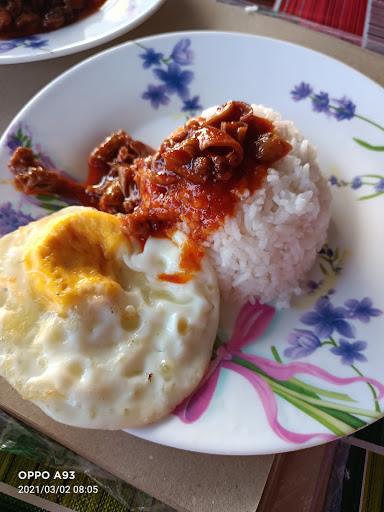 Warung Laki Bini (Roti Canai,Murtabak,Roti Bakar,Roti Sarang Burung,Nasi Lemak, Kuih Muih)
