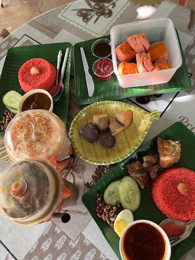 Warung Strawberry Cik Haza