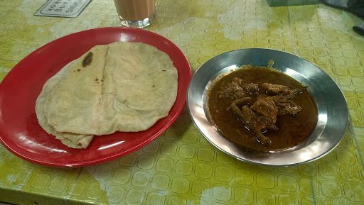 Sarapan Pagi Terbaik di Kampung Ayer Molek 4 Warung Capati Berlauk Pa'ya