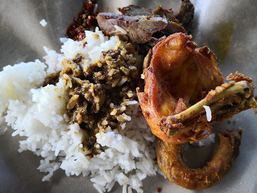 Kedai KakLah Pohon Trajan