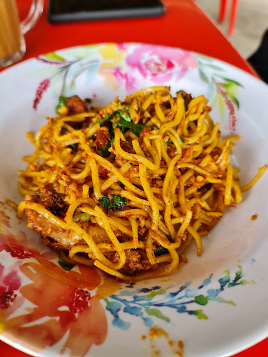 SARAPAN PAGI TEPI SUNGAI