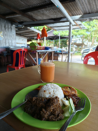 Sarapan Pagi Terbaik di Bentong Town 1 Kedai Makan Pagi (Nasi Lemak Sambal Hitam)