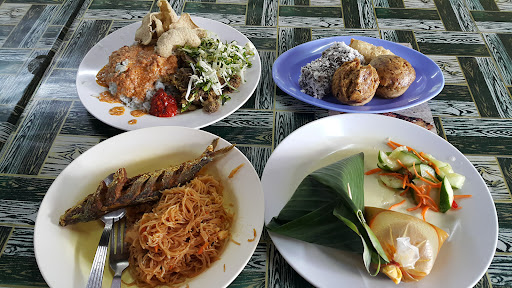 Warung Bukit Bay Route