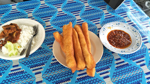 Kedai Cakoi Pakcu & Makcu