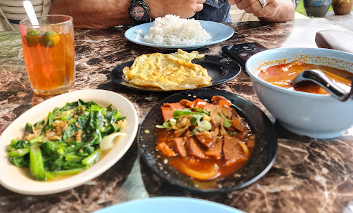 Pak Mid Cafe