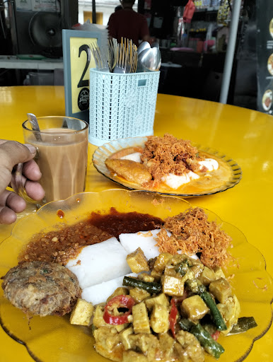 Lontong Singapore Corner