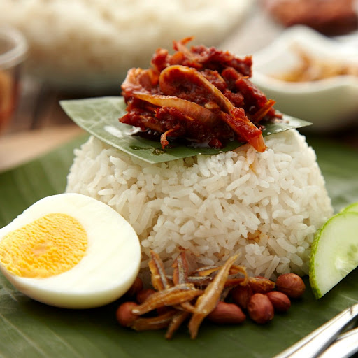 Kak Engku - Lontong - Nasi Dagang - Ayam Penyet - Kacang Pool