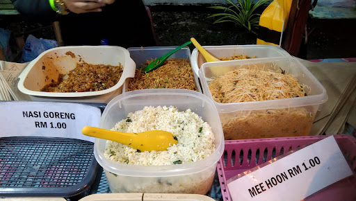 SARAPAN PAGI DEPAN KUBUR PESERAI