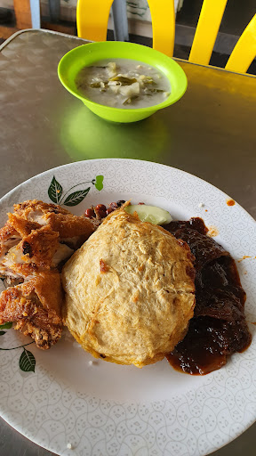 Yah’s Nasi Lemak Corner