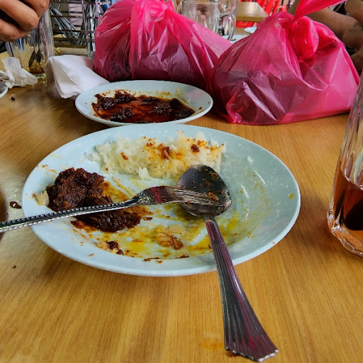 Kedai Sapni Pulut Rendang Hitam