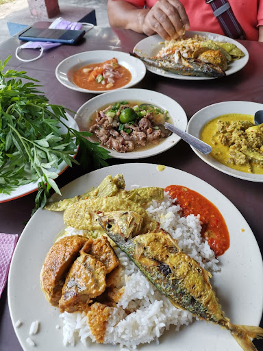 Sarapan Pagi Terbaik di Batu Gajah 3 Warong Kak Yong