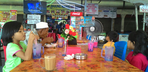 Anjung Selera Medan Selera Ketapang Pekan Pahang Darul Makmur