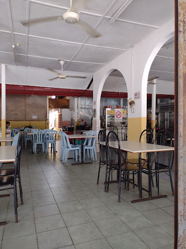 Kedai Makan Selera Kak Hai ( Teluk Muroh, Lumut, Perak )
