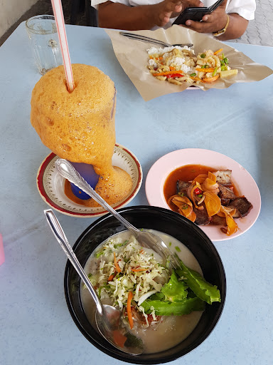 Restoran Nasi Ulam Lumut Ala Thai ( Pekan Lumut, Perak )