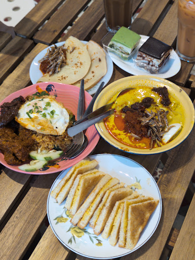 RUMAH LONTONG@IRVING ROAD