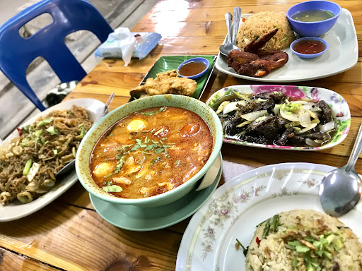 Sarapan Pagi Terbaik di Pantai Cenang 3 Warung De Cenang