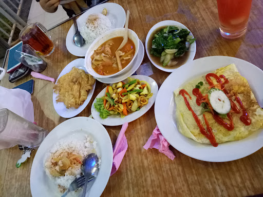 Food Court