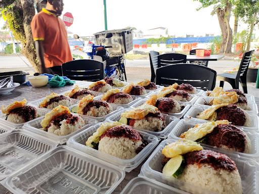 Sarapan Pagi Terbaik di Nibong Tebal 6 Pak Yus Corner Selera Kampong ( Taman Camar Jaya, Bukit Pancit, Nibong Tebal, Penang )
