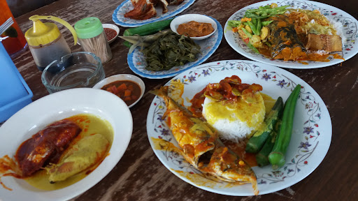 Restoran Nasi Kukus Gulai Kawah Batu Gajah 1 Restoran Nasi Kukus Gulai Kawah Batu Gajah