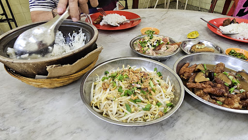 Chan Siew Heng Claypot Rice Chicken 陈少卿瓦煲鸡饭 1 Chan Siew Heng Claypot Rice Chicken 陈少卿瓦煲鸡饭