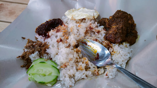Nasi Lemak Aneka Lauk (H&S Cafe)