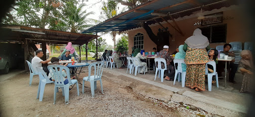 Kedai Makan Selera Kak Hai ( Teluk Muroh, Lumut, Perak ) 1 Kedai Makan Selera Kak Hai ( Teluk Muroh, Lumut, Perak )