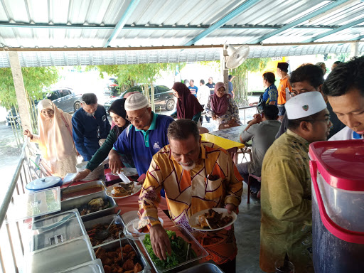 Sarapan Pagi Terbaik di Pantai Remis 8 Warung Buluh Madu Batu 13