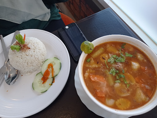 The Meet Cafe & poolstay