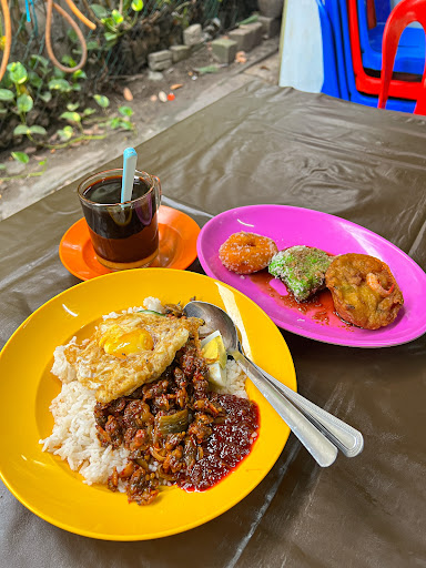 Warong Nasi Lemak Mak Teh