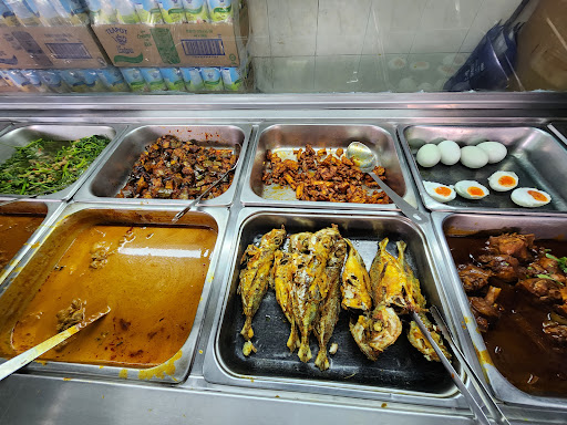 Sarapan Pagi Enak di Lawas: Tempat Terbaik untuk Menikmatinya 8 RESTORAN PAKCIK