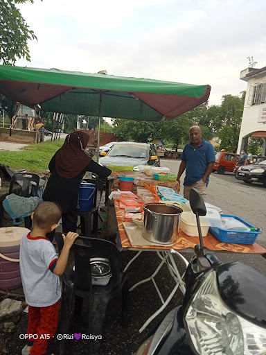 Nasi lemak legend kak ana