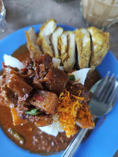 Sarapan Pagi Terbaik di Kampung Simpang Renggam 1 Lontong Darat Dinding