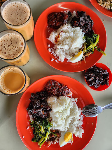 Nasi lemak kangkung mak long