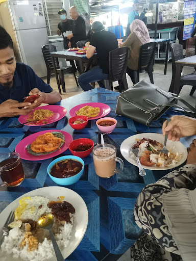 Warung Dimyati Roti Canai Pelangi / Roti Canai Pelangi