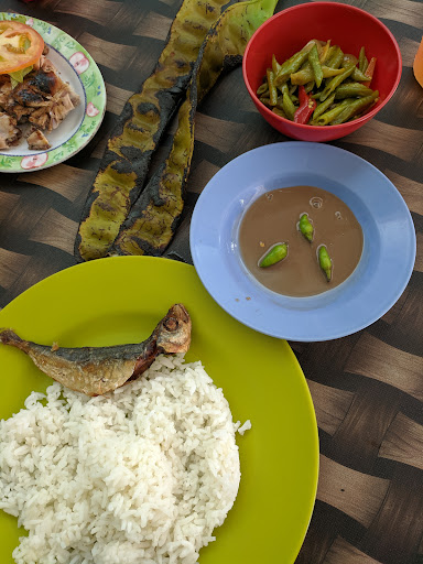 Restoran Mak Kuntum
