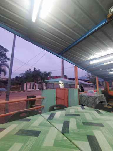 Kedai Pak Lang (Nasi Lemak Campur & Kuih tepi Car Wash)