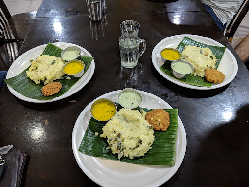 Ilakkias Curry House