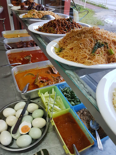 Tahar Corner